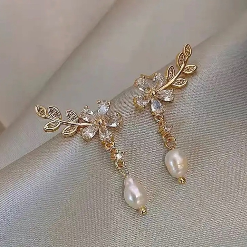 Elegant & Chic Floral Earrings Accessories Jewelry
